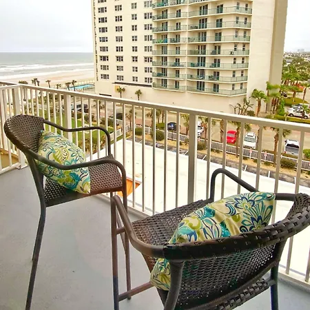 Castaways Resort Studios-2